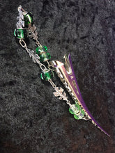 Load image into Gallery viewer, Glass Bead and Oak Leaves Dangly Jumbo Steel Hair Clip