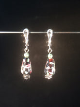 Load image into Gallery viewer, Flowery Glass Eggplant Drop Earrings