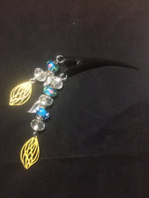 Load image into Gallery viewer, Glass Bead and Leaf Dangly Steel Hair Clip - Green