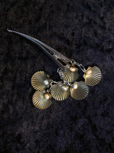 Scallops and Pearls Dangly Steel Hair Clip