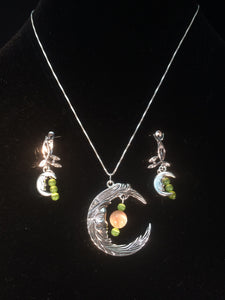 Moon and Mother of Pearl Necklace - Green
