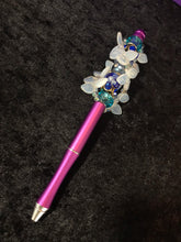 Load image into Gallery viewer, White Vine Beaded Stylus