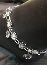 Load image into Gallery viewer, Scallops and Scallops Stainless Steel Anklet